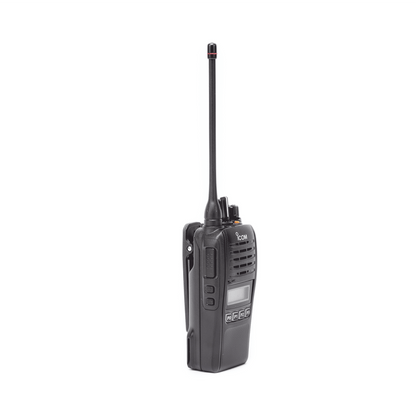 IC-F1100DSE Radio Digital NXDN en la banda de VHF, rango de frecuencia 136-174MHz, sumergible IP67, analógico y digital, opera en sistemas trunking y convencional, 5W de potencia.