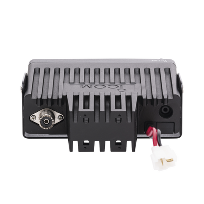 ICOM ICF5013 Radio Móvil Analógico en rango de frecuencia 136-174 MHz, 50 W de potencia de RF. Incluye micrófono, cable de corriente y bracket.