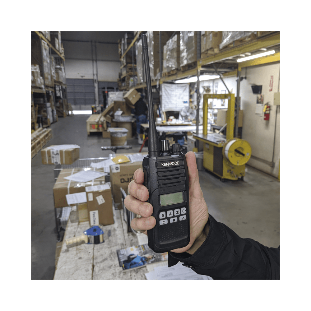 NX-1300-NK4-IS 400-470 MHz, Digital NXDN-Analógico, Intrínsecamente Seguro, 5 Watts, 64 Canales, Roaming, Encriptación, GPS, Inc. antena, batería, cargador y clip