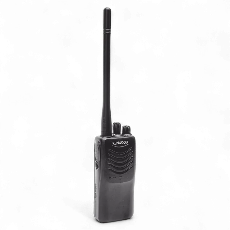 Foto del Radio Kenwood TK-2000 - TK-3000 color negro con fondo blanco